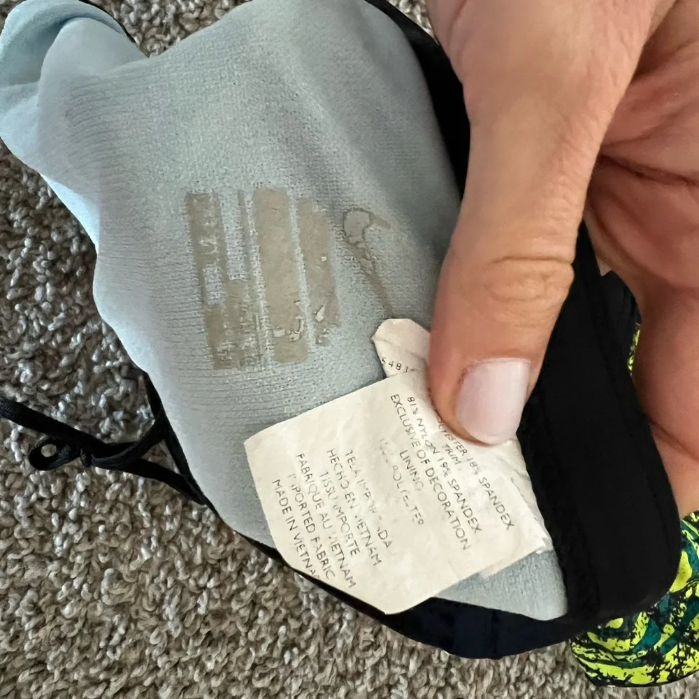 Nike swimsuit - Picture 2 of 3